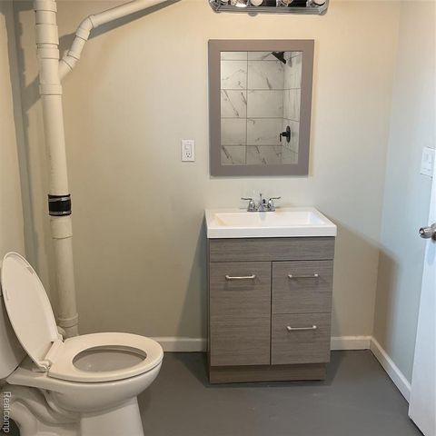 16744 Fenmore Street, Detroit, MI 48235