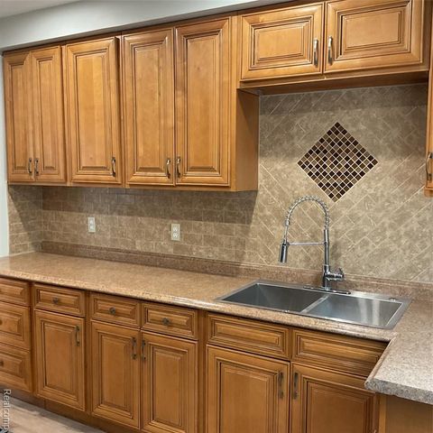 16744 Fenmore Street, Detroit, MI 48235