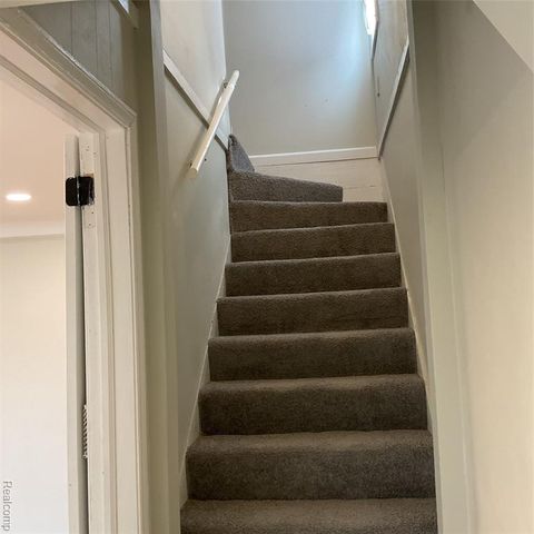 16744 Fenmore Street, Detroit, MI 48235