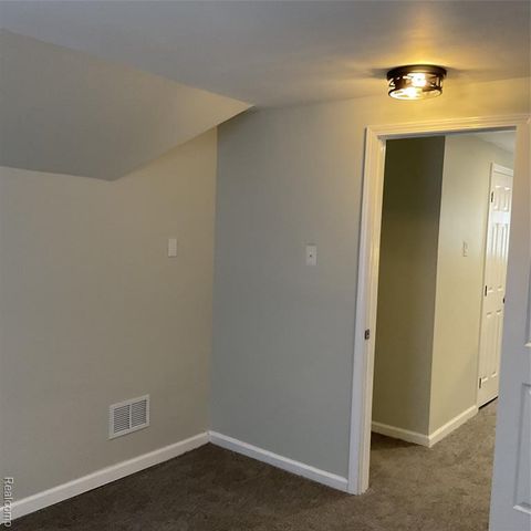 16744 Fenmore Street, Detroit, MI 48235