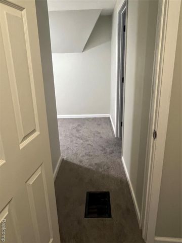 16744 Fenmore Street, Detroit, MI 48235