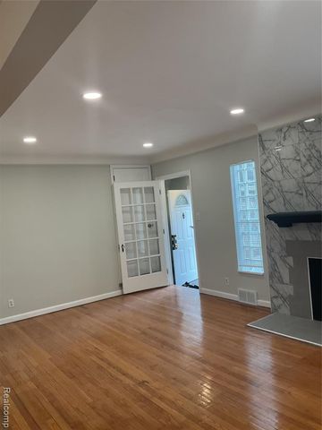 16744 Fenmore Street, Detroit, MI 48235