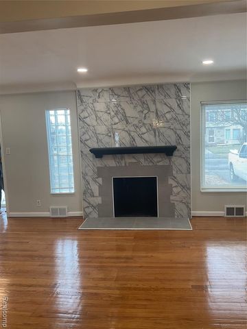 16744 Fenmore Street, Detroit, MI 48235