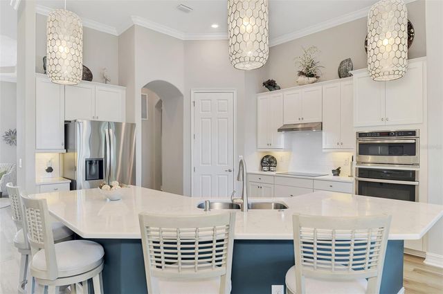 10800 WHISK FERN DRIVE, Venice, FL 34293