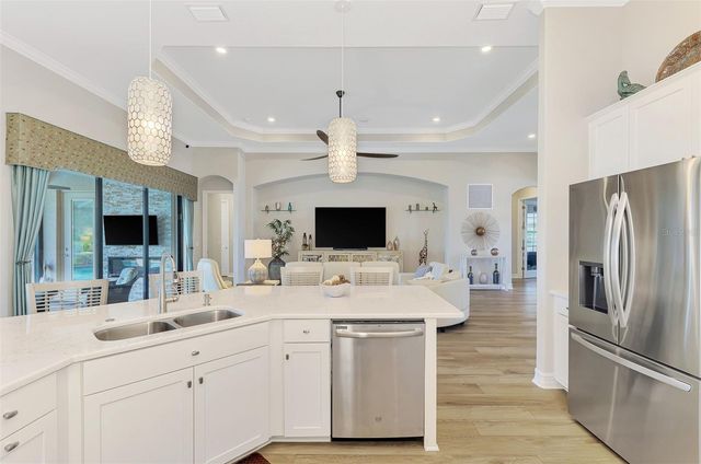 10800 WHISK FERN DRIVE, Venice, FL 34293