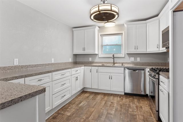 3310 Oak Drive Drive, Dickinson, TX 77539