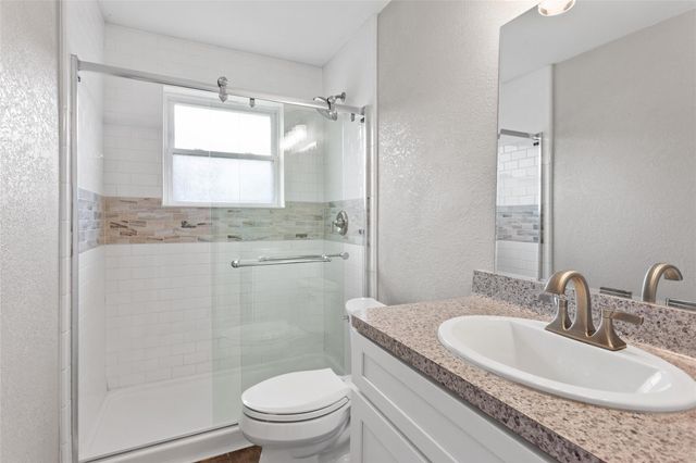 3310 Oak Drive Drive, Dickinson, TX 77539