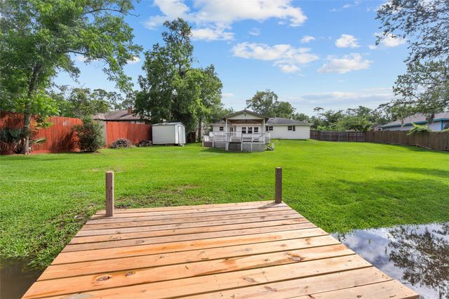 3310 Oak Drive Drive, Dickinson, TX 77539