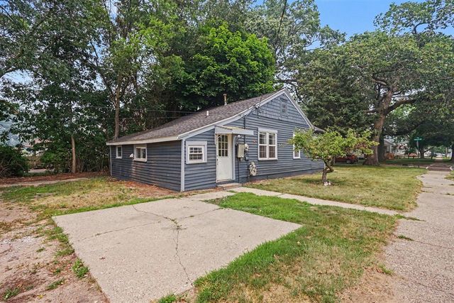 2409 Crozier Avenue, Muskegon, MI 49441