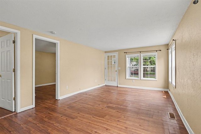 2409 Crozier Avenue, Muskegon, MI 49441