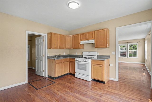 2409 Crozier Avenue, Muskegon, MI 49441