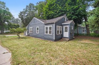 2409 Crozier Avenue, Muskegon, MI 49441