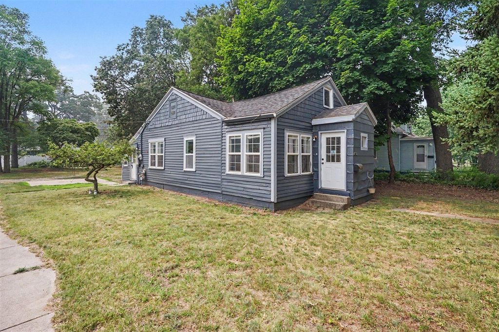 2409 Crozier Avenue, Muskegon, MI 49441