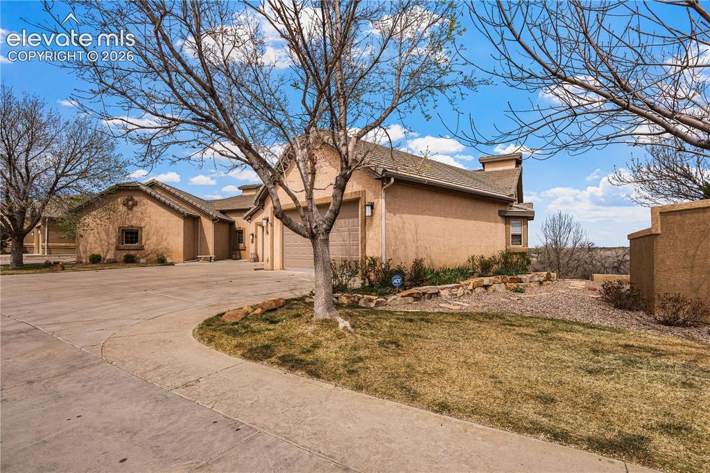 50 Aberdeen Bluff NA, Pueblo, CO 81004 — exterior