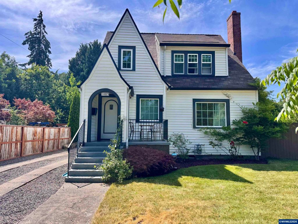 Image 1 of property listing at 1485 Summer St NE, Salem, OR 97301
