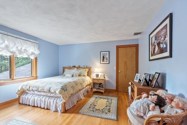 132 Williams Road, Concord, MA 01742