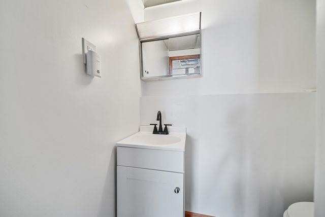 12 Melendy Road, Hudson, NH 03051