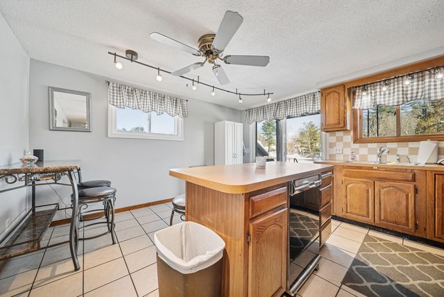 12 Melendy Road, Hudson, NH 03051