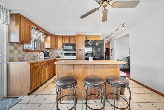 12 Melendy Road, Hudson, NH 03051