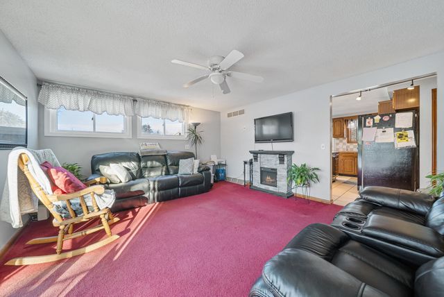 12 Melendy Road, Hudson, NH 03051