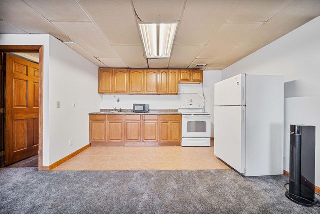 12 Melendy Road, Hudson, NH 03051