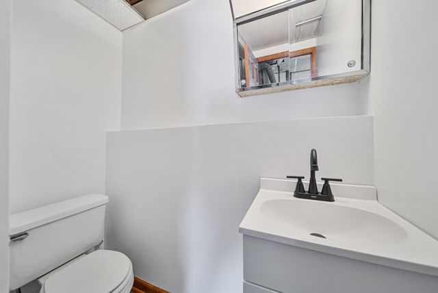 12 Melendy Road, Hudson, NH 03051