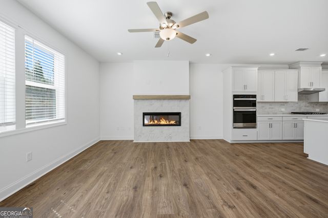 376 Sunset Hollow Street, Sugar Hill, GA 30518