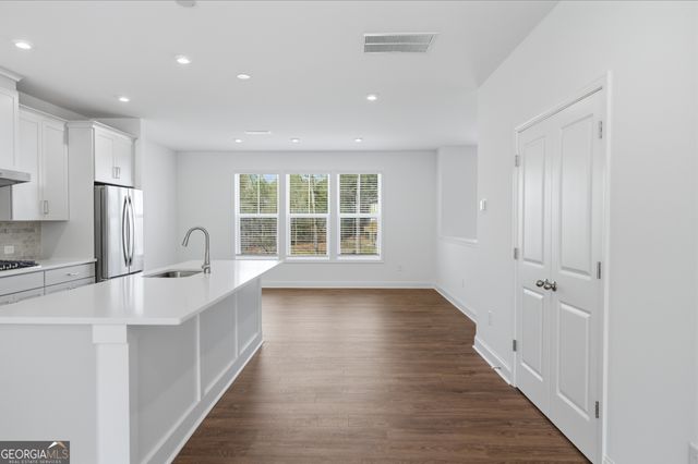 376 Sunset Hollow Street, Sugar Hill, GA 30518