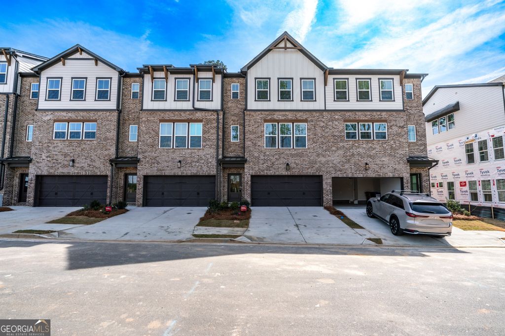 376 Sunset Hollow Street, Sugar Hill, GA 30518