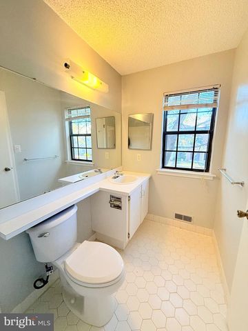 31 DREWES CT, Lawrenceville, NJ 08648