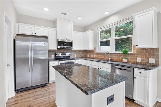 3302 Brockenhurst Drive, Buford, GA 30519