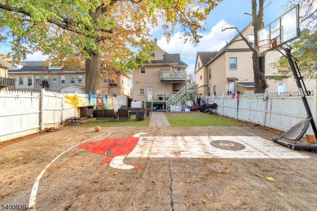 111 Murray St, Elizabeth City, NJ 07202