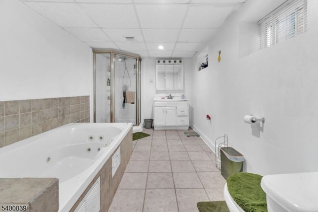 111 Murray St, Elizabeth City, NJ 07202