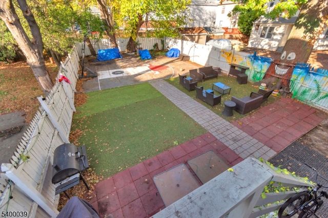 111 Murray St, Elizabeth City, NJ 07202