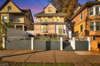 111 Murray St, Elizabeth City, NJ 07202