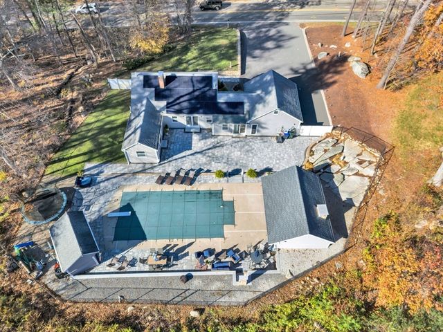 68 E Main St, Hopkinton, MA 01748