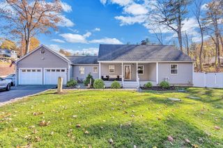 68 E Main St, Hopkinton, MA 01748