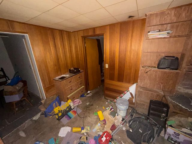 2201 S Broadview St, Wichita, KS 67218