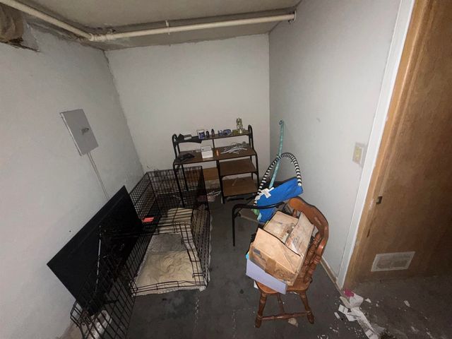 2201 S Broadview St, Wichita, KS 67218