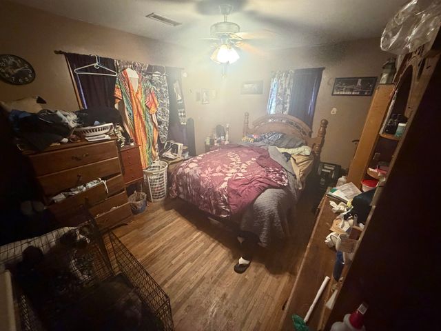 2201 S Broadview St, Wichita, KS 67218