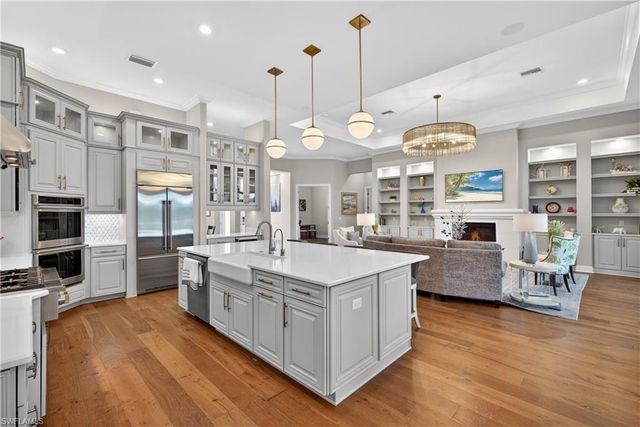 8709 Cavano ST, Naples, FL 34119