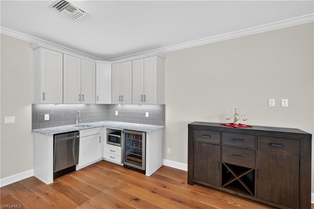 8709 Cavano ST, Naples, FL 34119