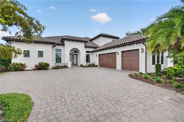 8709 Cavano ST, Naples, FL 34119