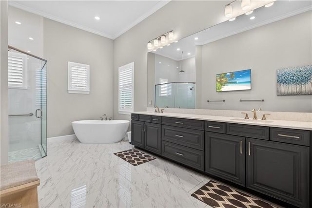 8709 Cavano ST, Naples, FL 34119