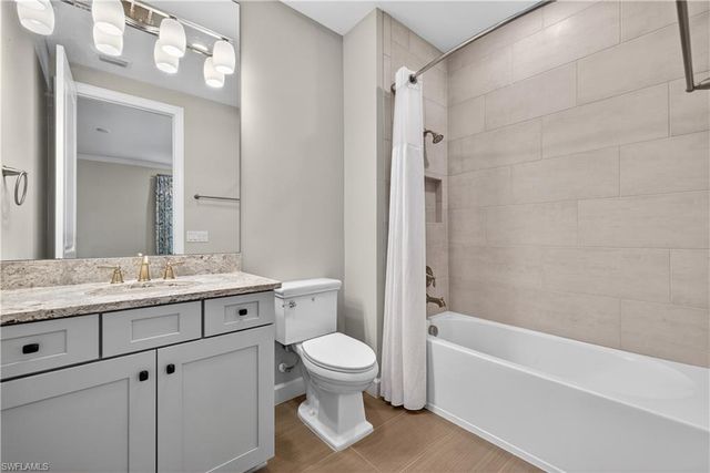 8709 Cavano ST, Naples, FL 34119