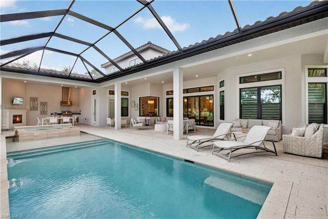 8709 Cavano ST, Naples, FL 34119