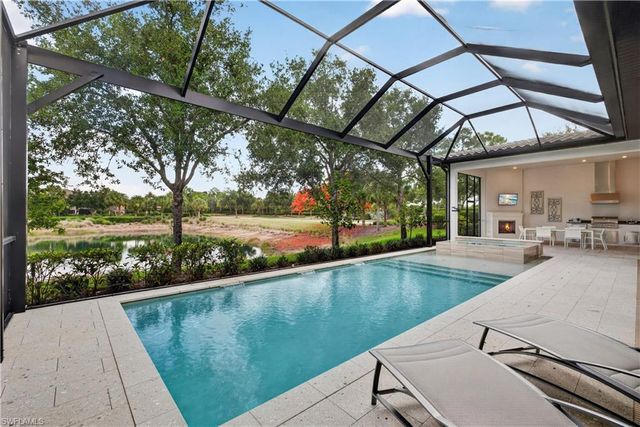 8709 Cavano ST, Naples, FL 34119