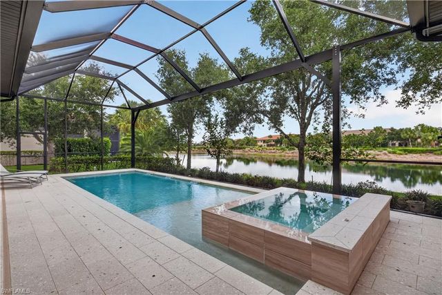 8709 Cavano ST, Naples, FL 34119