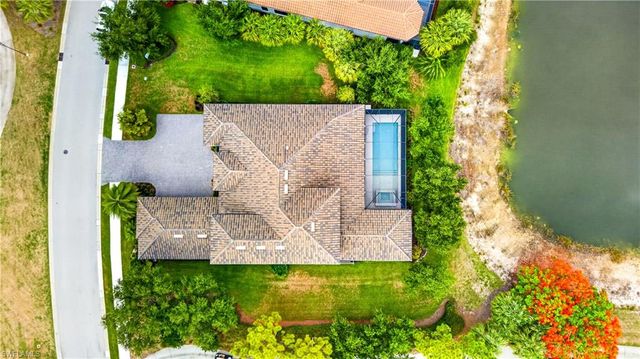 8709 Cavano ST, Naples, FL 34119