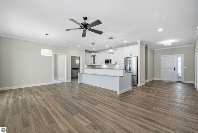 5037 Sheffer Farm Road, Traverse City, MI 49685